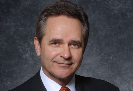 Sales Person and Technology: A Crucial Link Sales Person and Technology: A Crucial Link