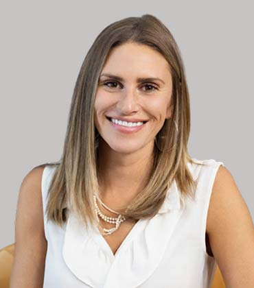 Stefanie Beach, The Marketeer Group | Medical Tech Outlook